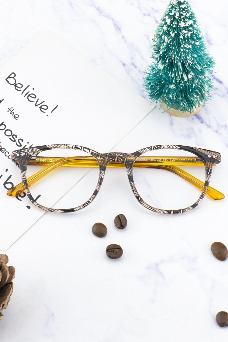 H5063 Oval Striped Eyeglasses Frames | Leoptique