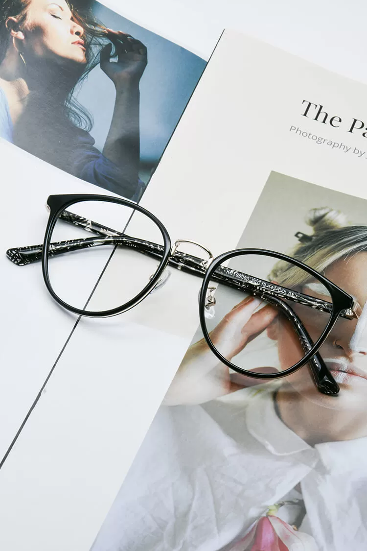 KBT98380 Round Black Eyeglasses Frames | Leoptique